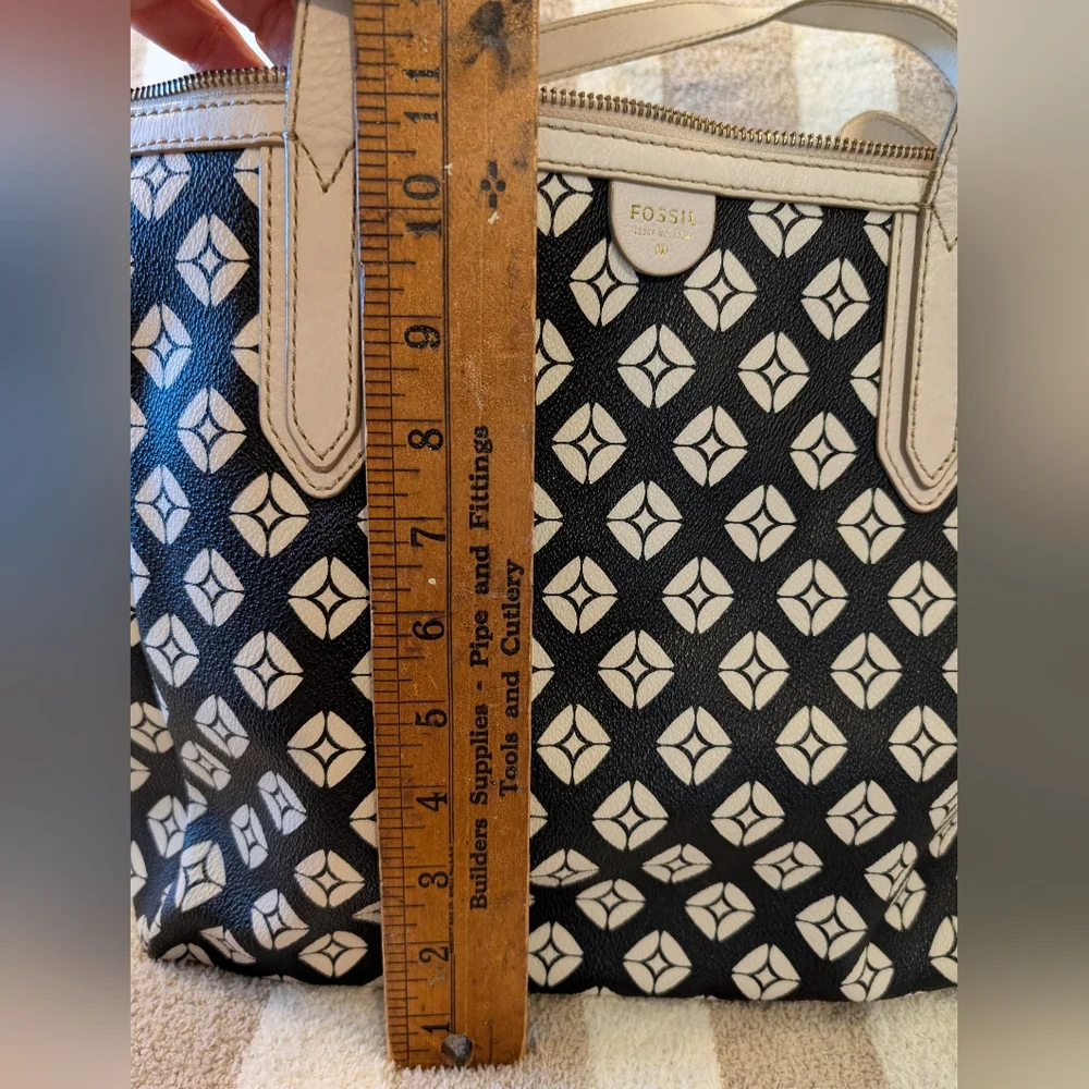 Fossil Black and Cream Tote Bag - Picture 6 of 7